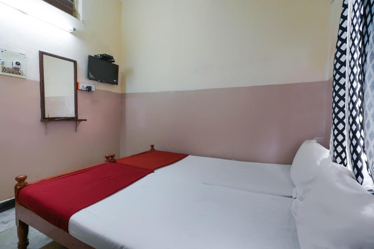 Spot On Sri Sai Lohith Lodge Near Snow World Secundurabad Dış mekan fotoğraf