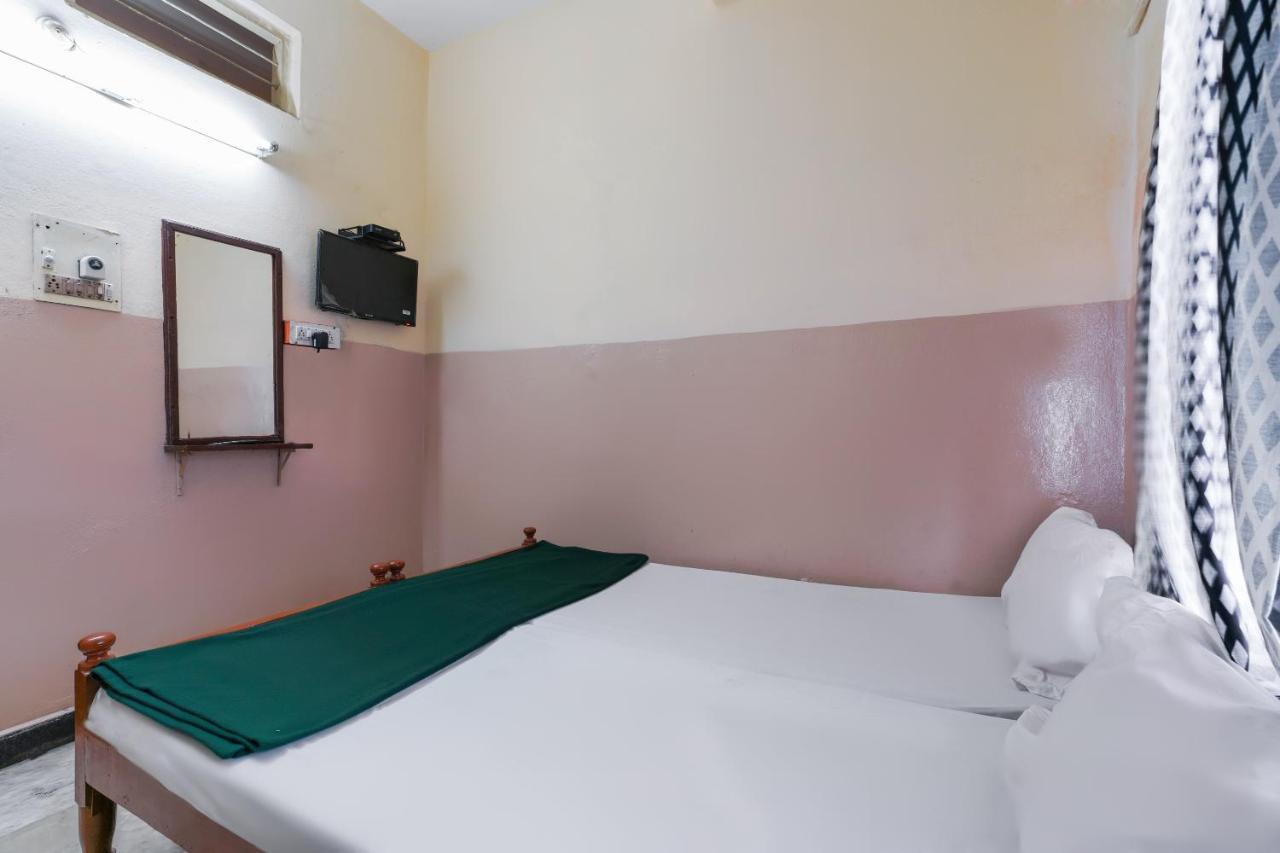Spot On Sri Sai Lohith Lodge Near Snow World Secundurabad Dış mekan fotoğraf
